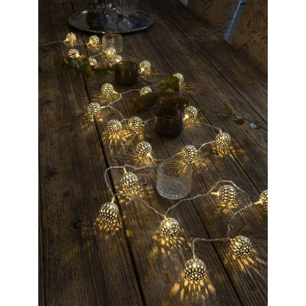 Guirlande lumineuse boules blanches métal ajouré 3M 24 LED blanc chaud 24V câble transparent Konstsmide