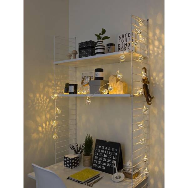 Guirlande lumineuse boules blanches métal ajouré 3M 24 LED blanc chaud 24V câble transparent Konstsmide