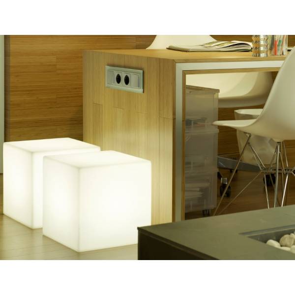 Cube lumineux extérieur solaire ou rechargeable CUBY 40 blanc sans fil LED RGBW 128 couleurs IP65