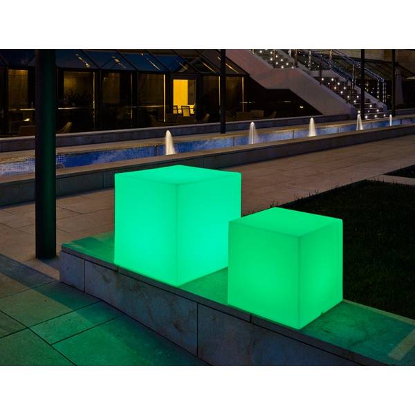 Cube lumineux extérieur solaire ou rechargeable CUBY 32cm sans fil