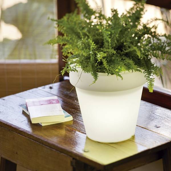 Pot de fleur lumineux extérieur solaire ou rechargeable LED RGBW MAGNOLIA 30 sans fil 4L IP65 blanc