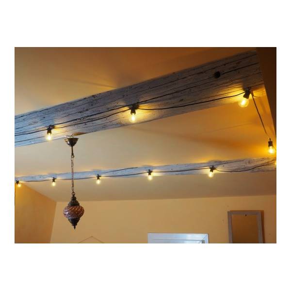 Eclairage plafond intérieur avec la guirlande guinguette éclairage blanc chaud. Pour un décor chaleureux.